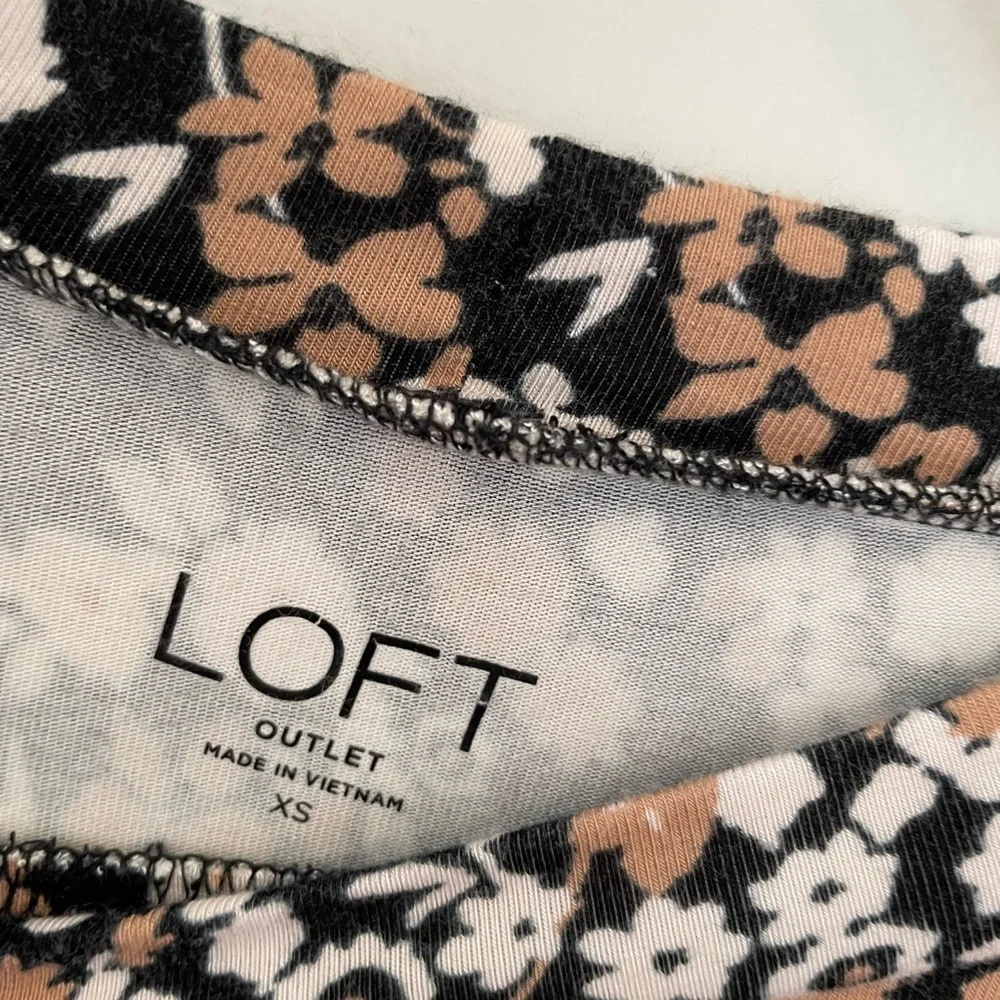 Loft puff-sleeve detail floral blouse - Picture 2 of 4